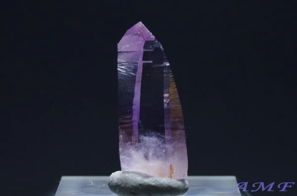 宮城県白石市雨塚山産紫水晶の綺麗な標本2