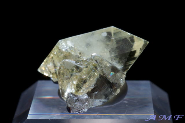 モロッコ産アングレサイトの両錐の結晶11