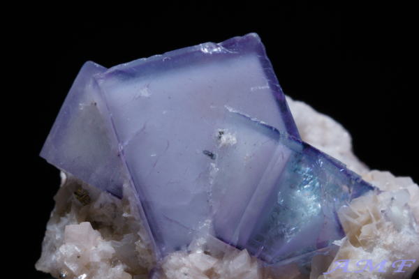 ヤオガンシャン鉱山(ポーセリンポケット)産フローライトの綺麗な標本110