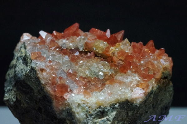 ペルー・ウチュクチャクア鉱山産ロードクロサイトの綺麗な標本4