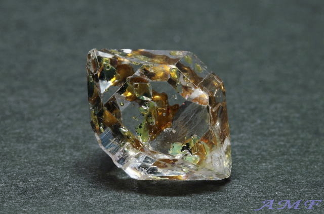 パキスタン産蛍光オイル入り水晶2