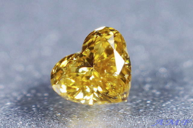 NATURAL COLLOR DIAMOND FANCY DEEP YELLOW 0.228ct1