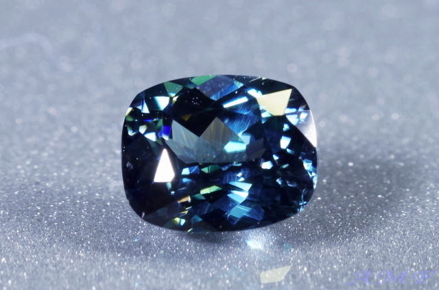 ミャンマー産カラーチェンジジルコン1.35ct1