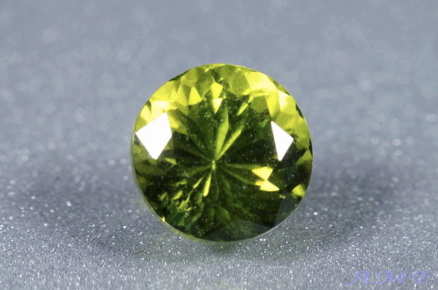 ケニア産ベスビアナイトのルース1.53ct1