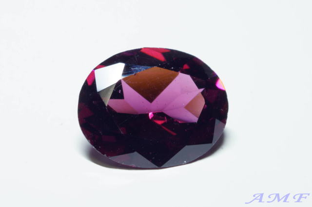 タンザニア・カンガラ鉱山産ラズベリーロードライトガーネット3.95ct1